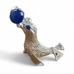 Vintage Gerry’s Signed Seal Brooch Silvertone Blue Moonglow Bead